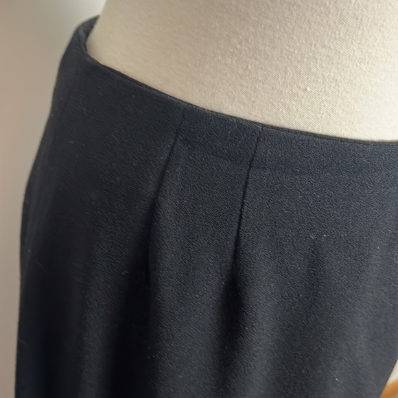 I tags Black Ellen Tracy fitted Skirt with back kick pleat size 8 see discript - Picture 5 of 11